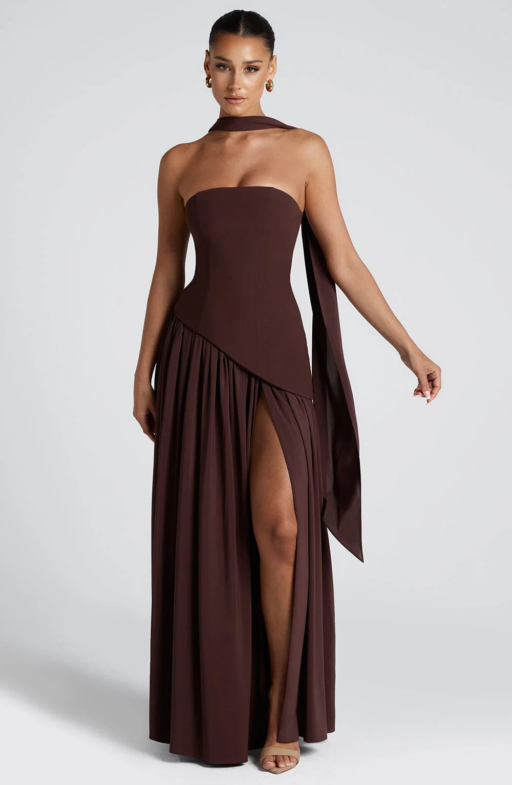 Talentueuse – La Robe Romantique Sculpturale